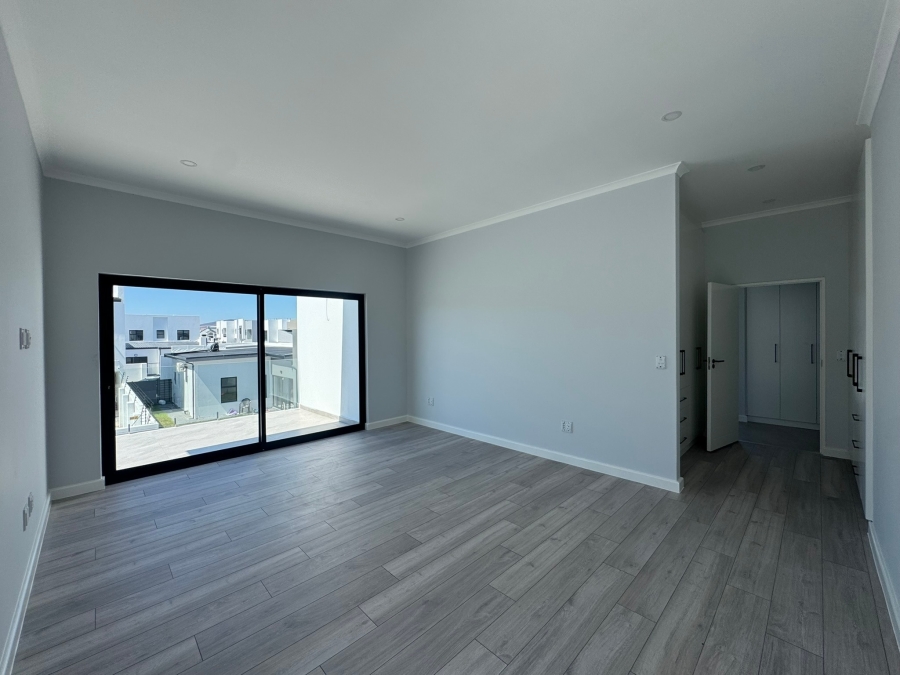 5 Bedroom Property for Sale in Sandown Western Cape